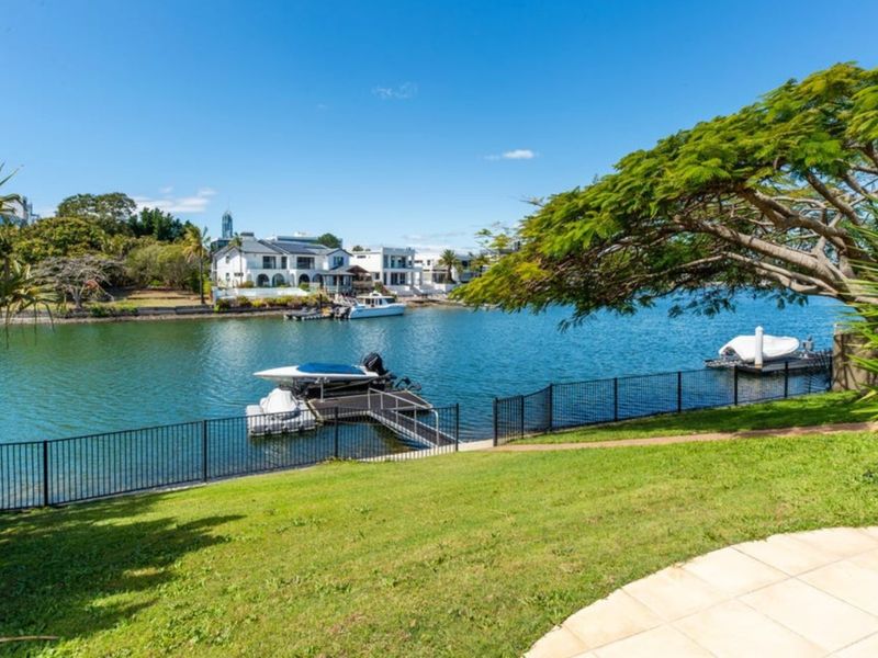 Riverfront Retreat – Family Getaway 4BR, Pool!