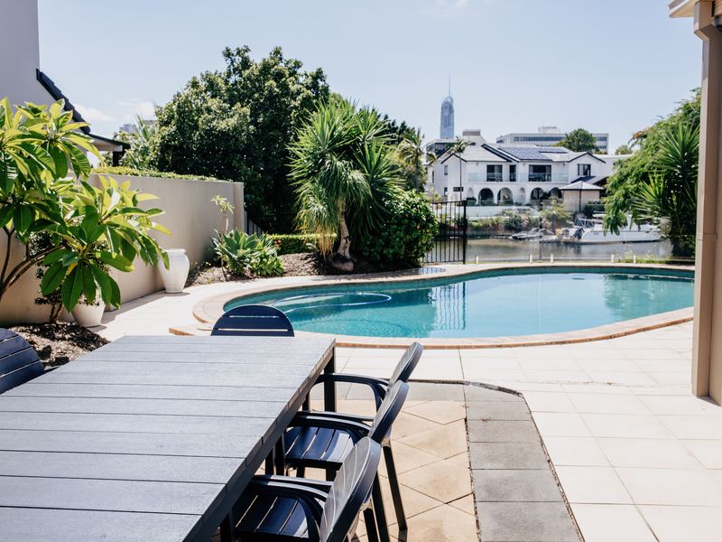 Riverfront Retreat – Family Getaway 4BR, Pool!