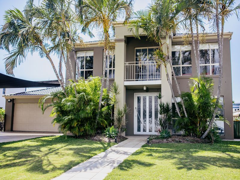 Riverfront Retreat – Family Getaway 4BR, Pool!