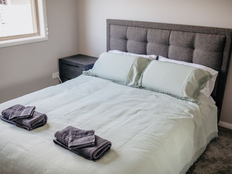 Riverfront Retreat – Family Getaway 4BR, Pool!