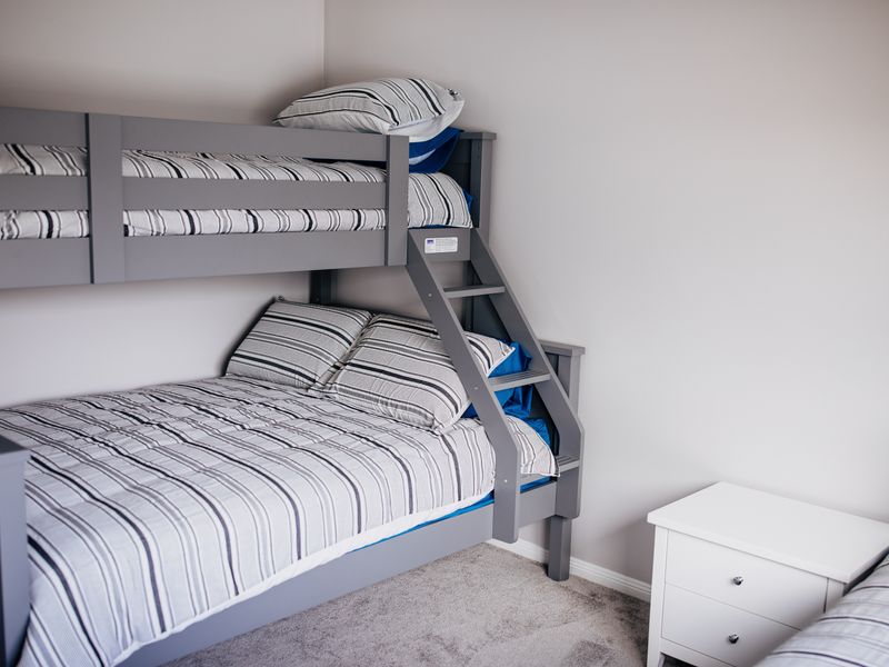 Riverfront Retreat – Family Getaway 4BR, Pool!