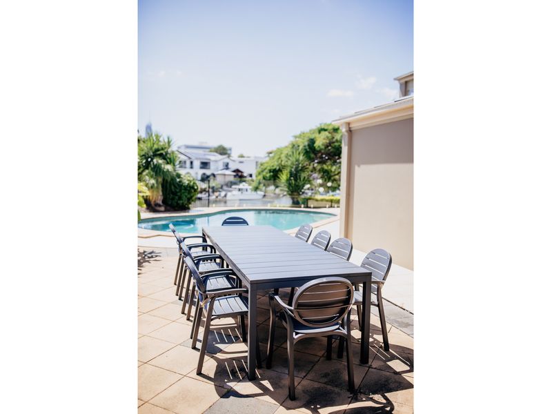 Riverfront Retreat – Family Getaway 4BR, Pool!