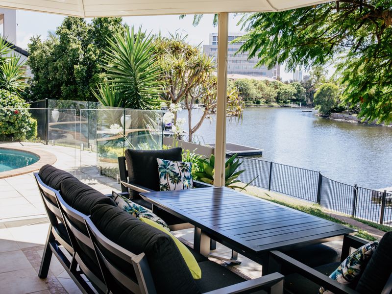 Riverfront Retreat – Family Getaway 4BR, Pool!