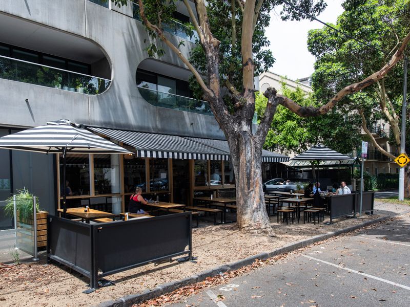 Ace Your Stay – Pool, Gym & Tennis in One Place!