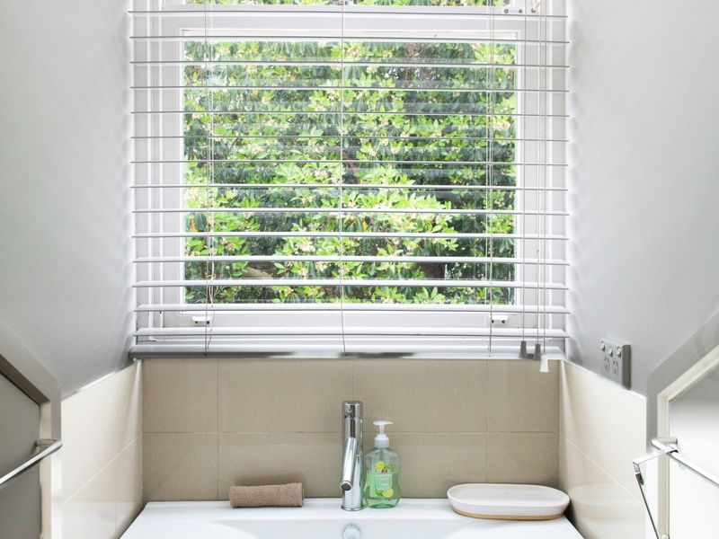 Ace Your Stay – Pool, Gym & Tennis in One Place!