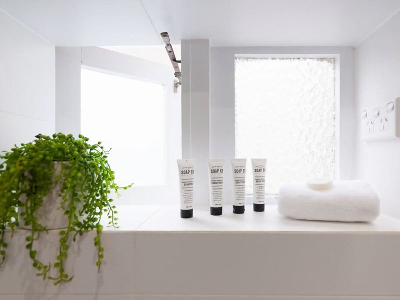 Moments to Balmoral – Art Deco Apartment Mosman