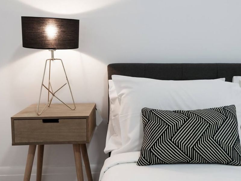 Moments to Balmoral – Art Deco Apartment Mosman