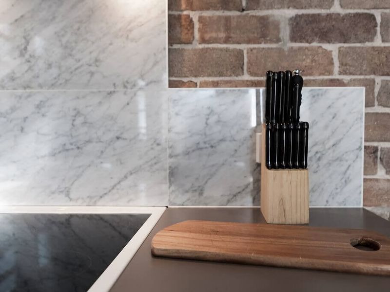 Moments to Balmoral – Art Deco Apartment Mosman