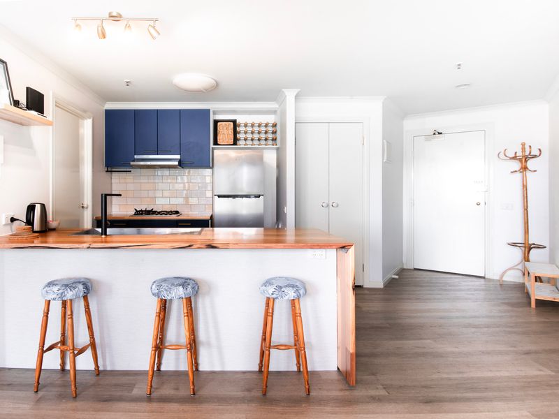 Kitchen with everything you need to prepare meals