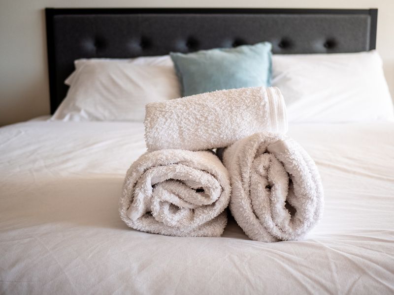 Amazing View In Large Apartment Barton ACT