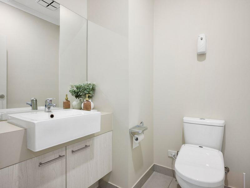 Clean bathroom