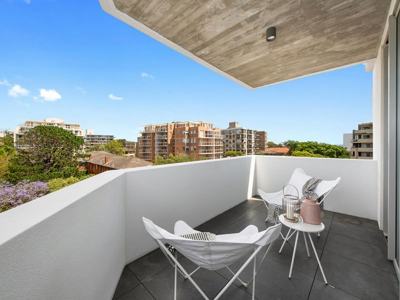 Luxurious Bondi Beach Apt Stunning Balcony Views