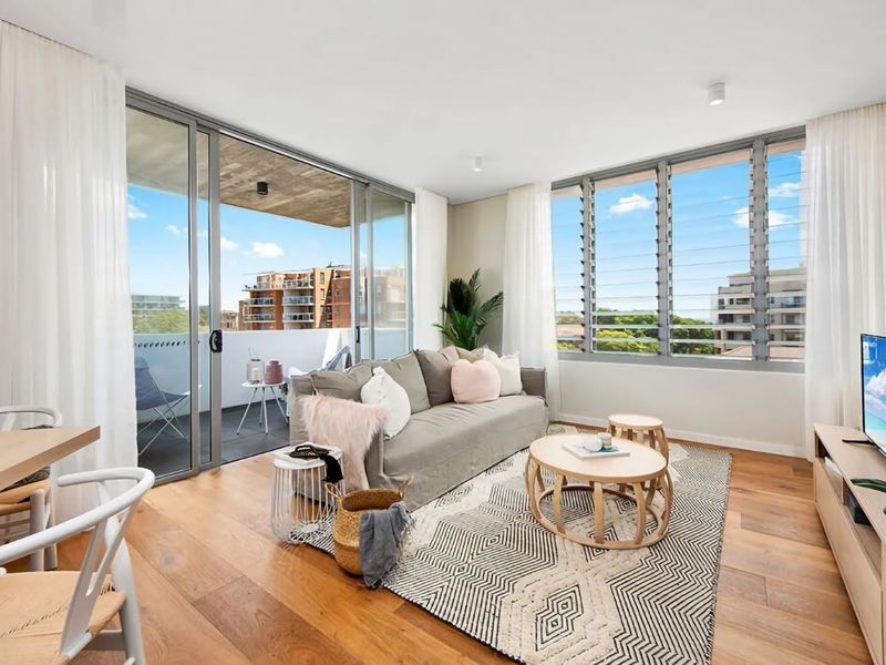 Luxurious Bondi Beach Apt Stunning Balcony Views