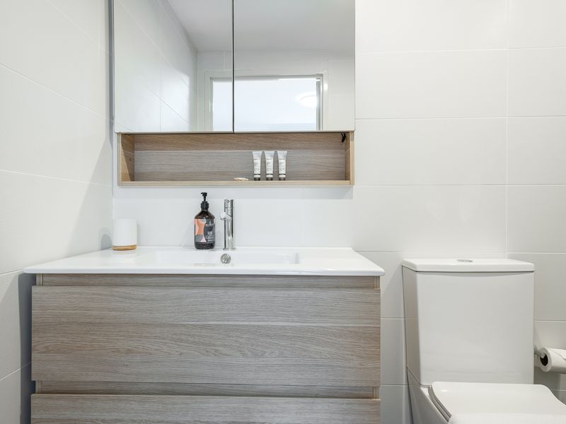 Cosy 2-Bed in Redfern with Terrace & Parking