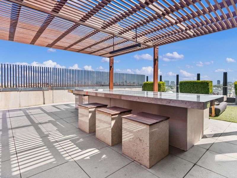 Stylish South Yarra Stay | Pool & Wellness Perks