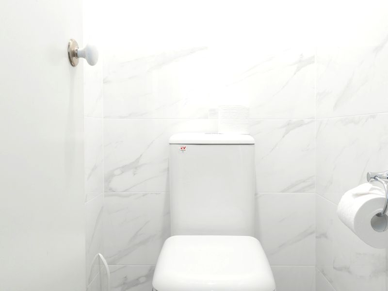 Tranquil 2-Bed Apartment with Pool and Gym Access