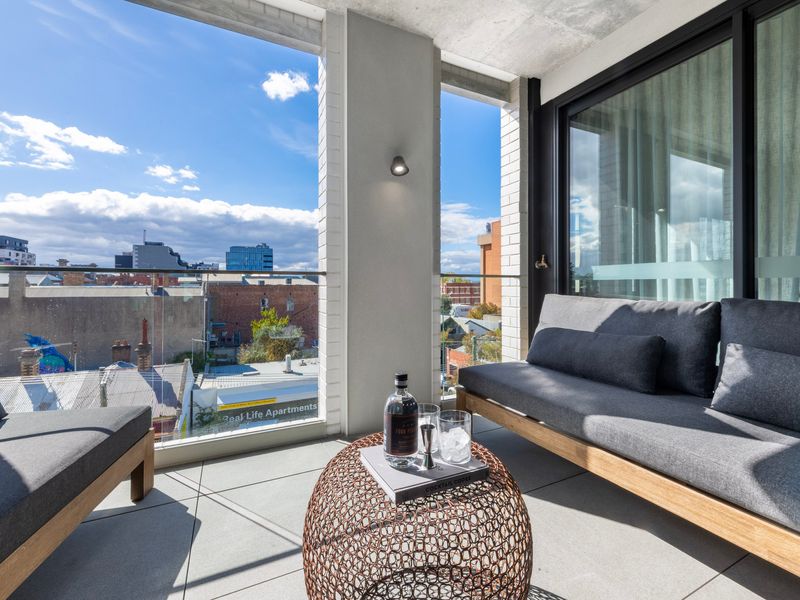 Hemingway Collingwood – Luxe Apartment with parking