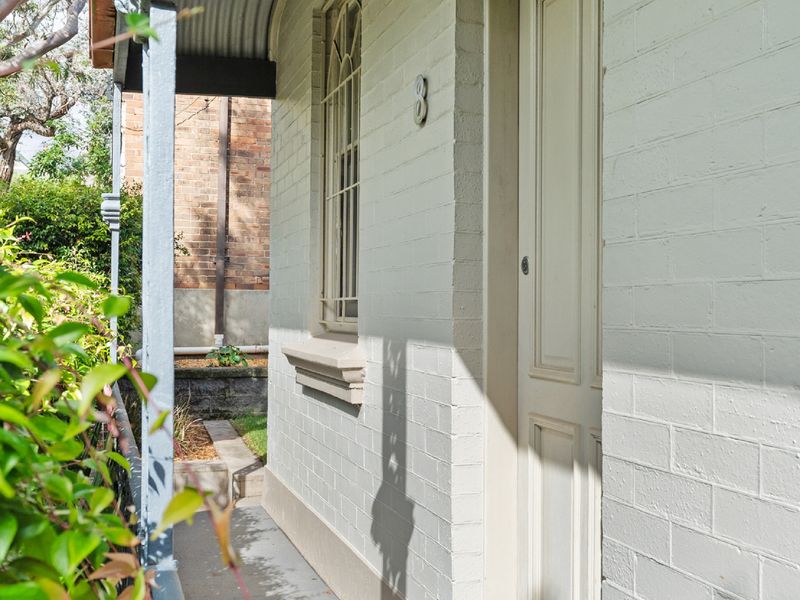 A charming entry to your home away from home in Annandale.