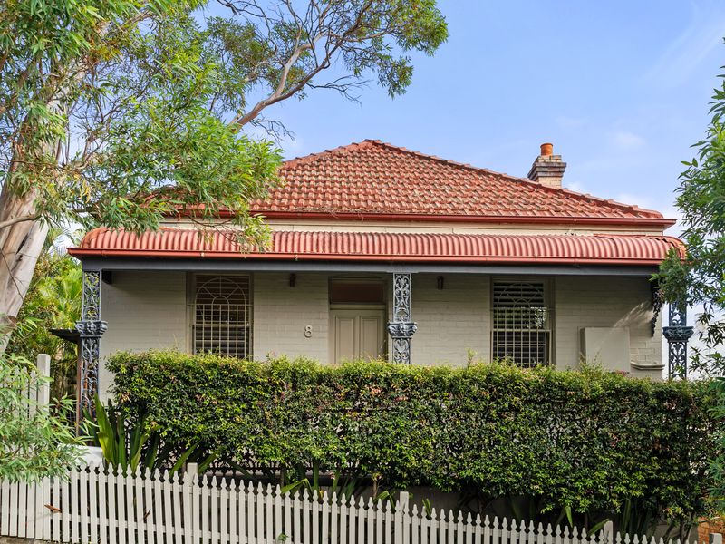 Quaint, cozy, and inviting – your home away from home in Annandale.