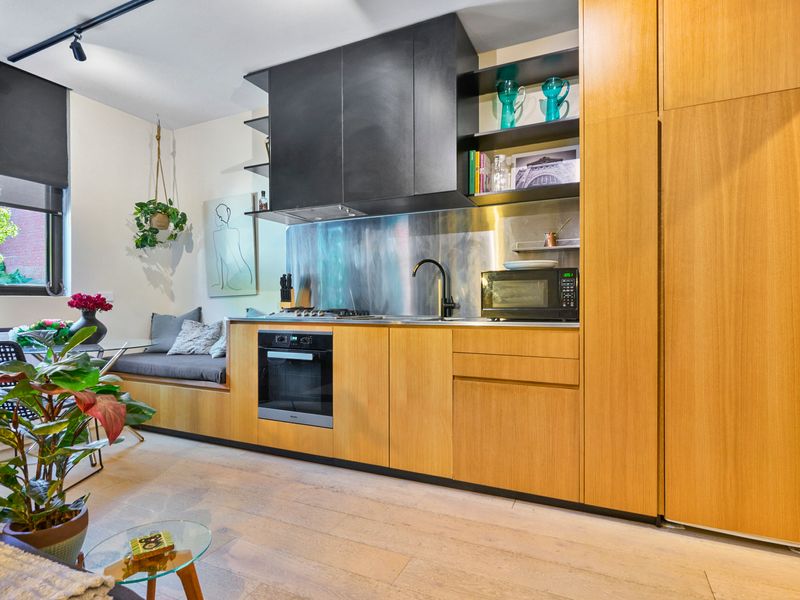 Well-equipped kitchen