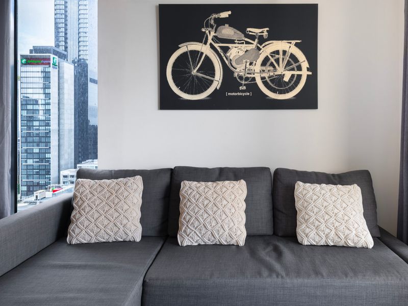 Trendy 2BR with Pool, Gym & Carpark in Prime Spot