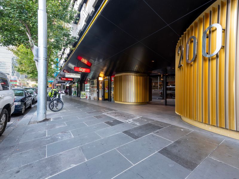 Trendy 2BR with Pool, Gym & Carpark in Prime Spot