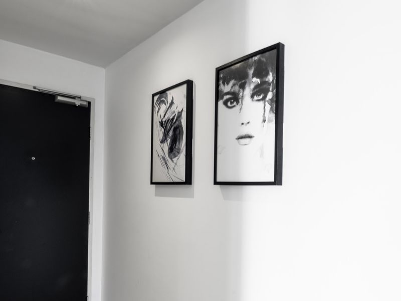 Trendy 2BR with Pool, Gym & Carpark in Prime Spot