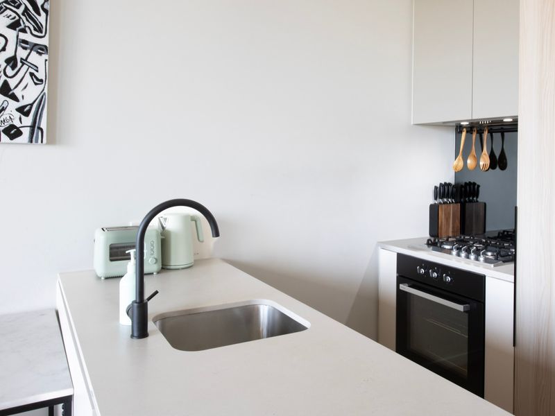 City Views | Unique Carlton Stay