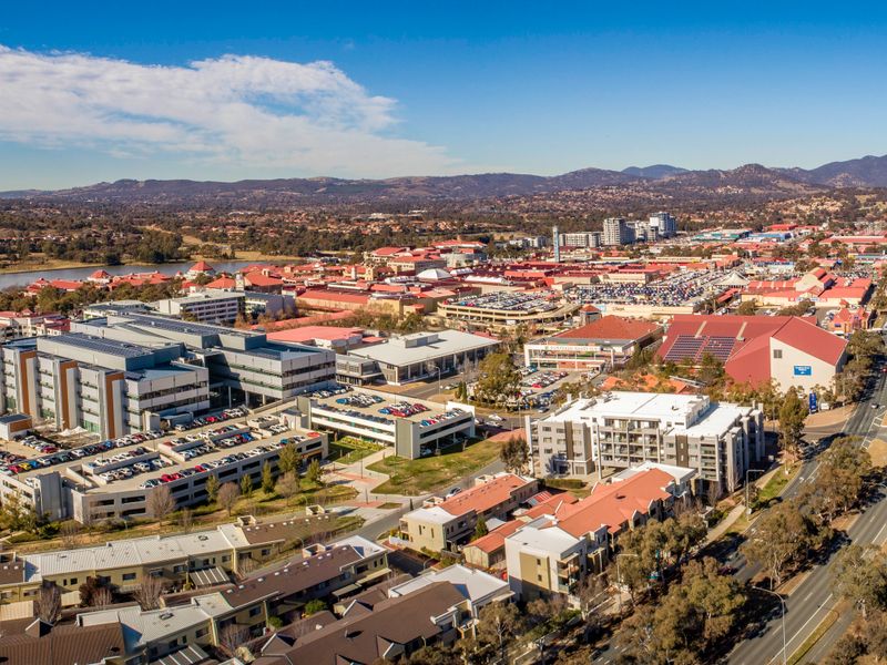 Stylish Stay Near Lake Tuggeranong