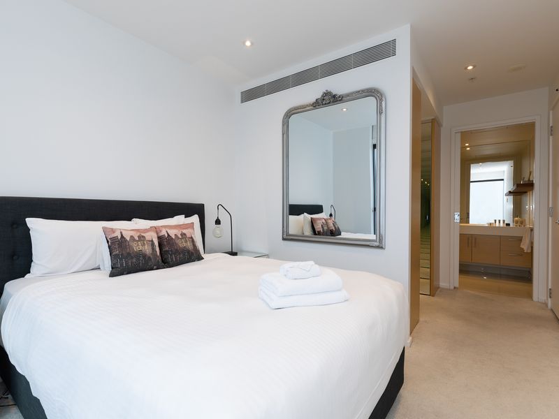 The Pearl Retreat | Elegant w Parking & Pool