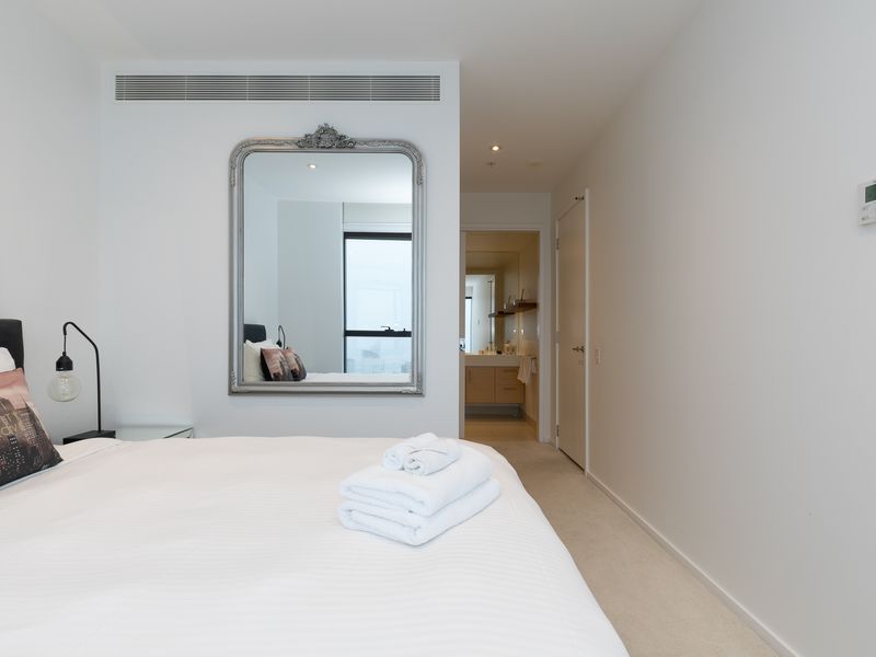 The Pearl Retreat | Elegant w Parking & Pool