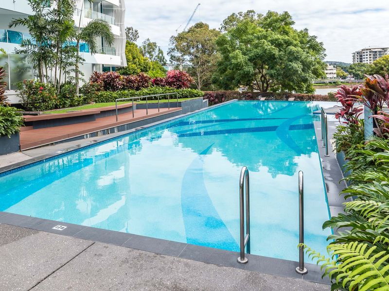 Riverside at WaterEdge West End