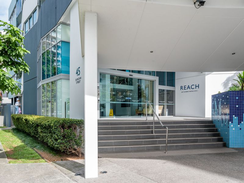 Riverside at WaterEdge West End