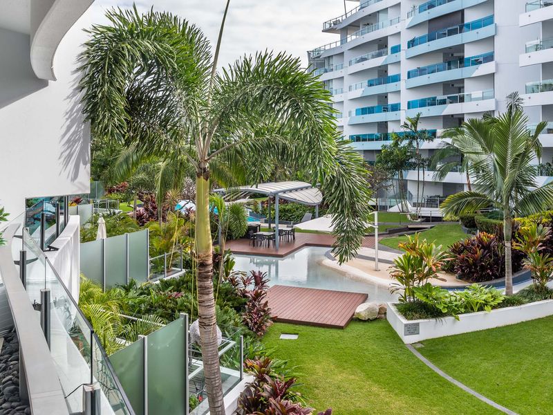 Riverside at WaterEdge West End