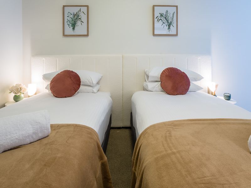 Riverside at WaterEdge West End