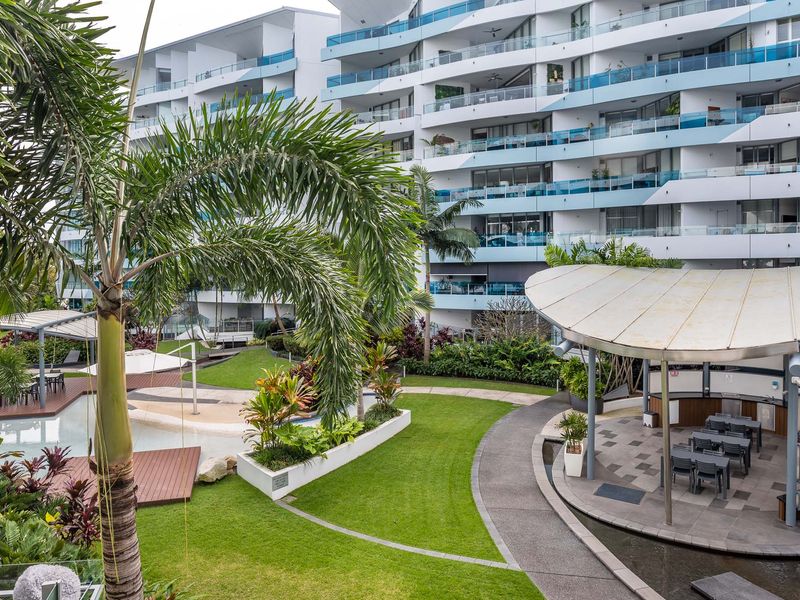 Riverside at WaterEdge West End