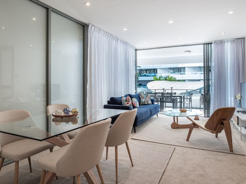 Riverside at WaterEdge West End