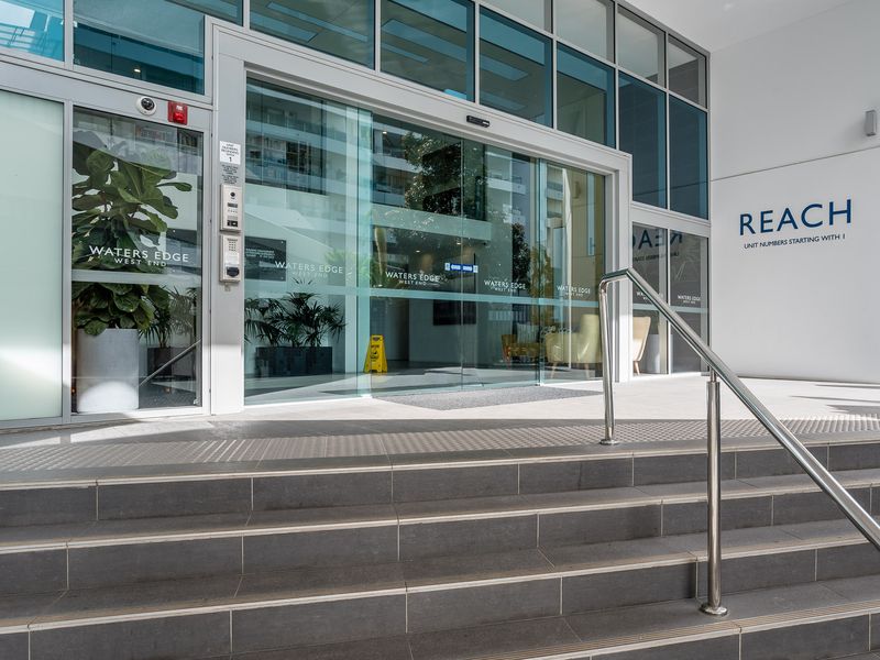 Riverside at WaterEdge West End