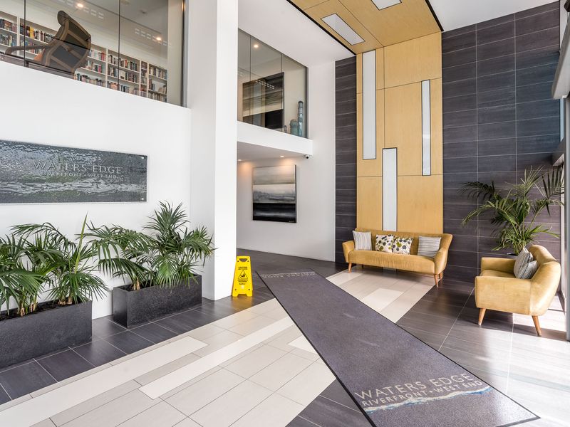 Riverside at WaterEdge West End