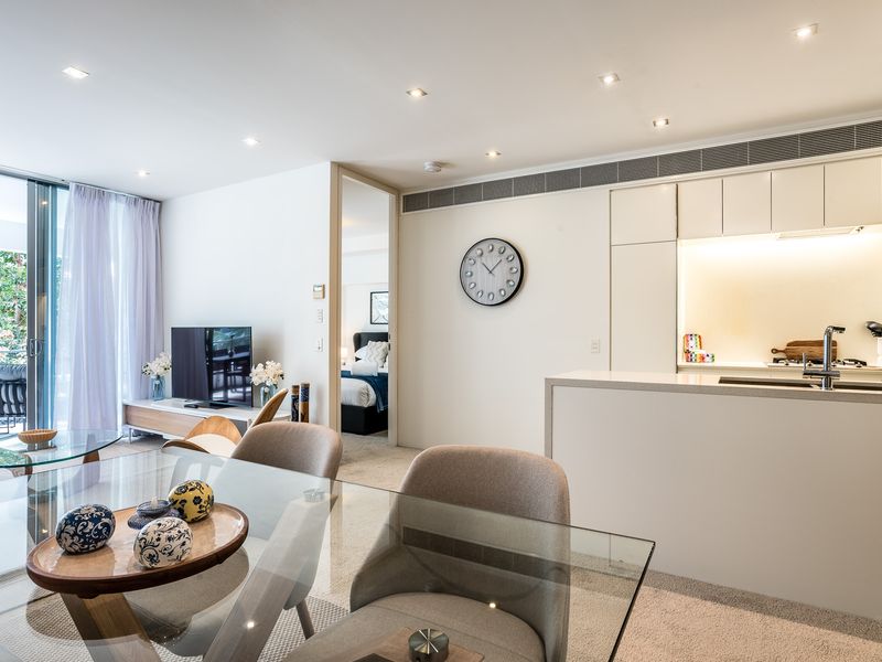 Riverside at WaterEdge West End