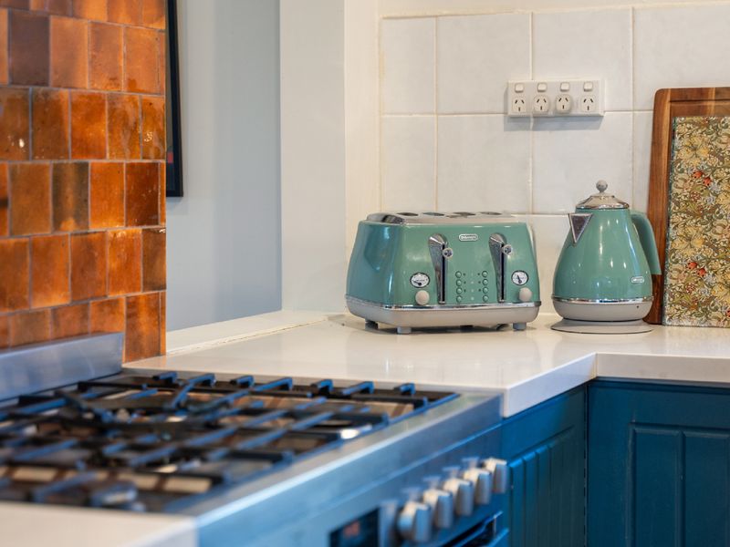 The Greenhouse – Cozy Blue Mountains Retreat