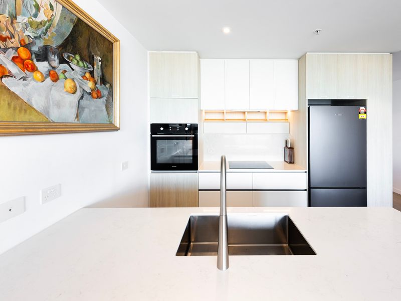 Well-equipped kitchen