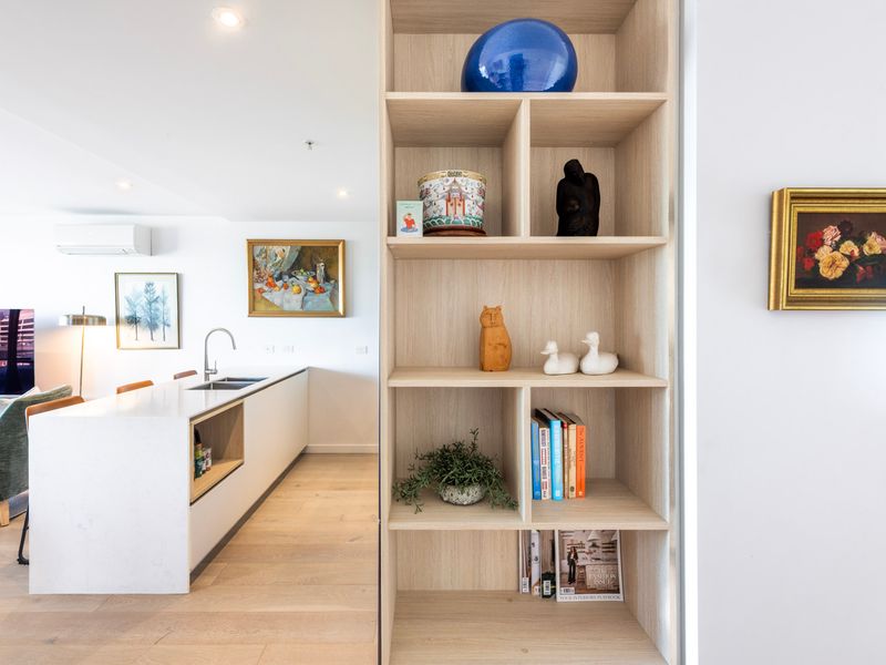 Wellness & Style: 2BR Apartment with Pool, Hot Tub & Gym