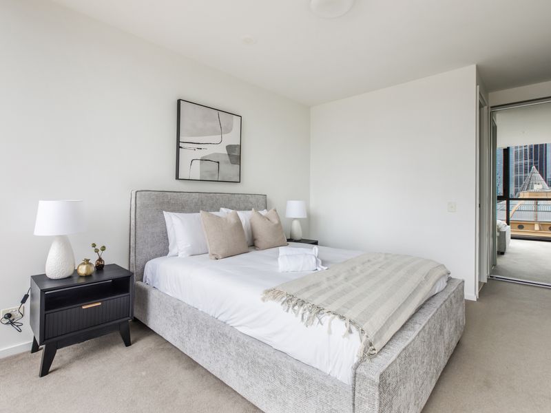 Ultimate 2-Bed Abode: Pool, Ping Pong & Pool Table