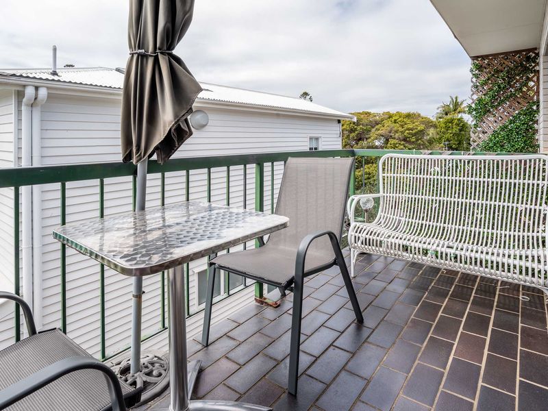 Relax, recline, recharge