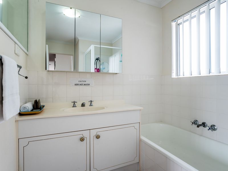 Ensuite shower and bath