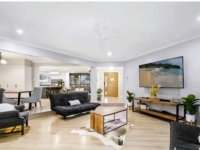 Spacious and cozy living room