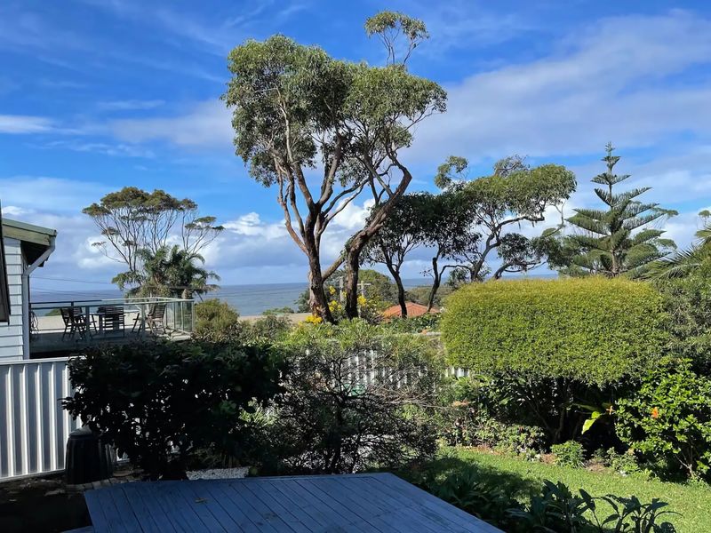 Ocean Views Walk to Malua Beach EV & Pet Friendly