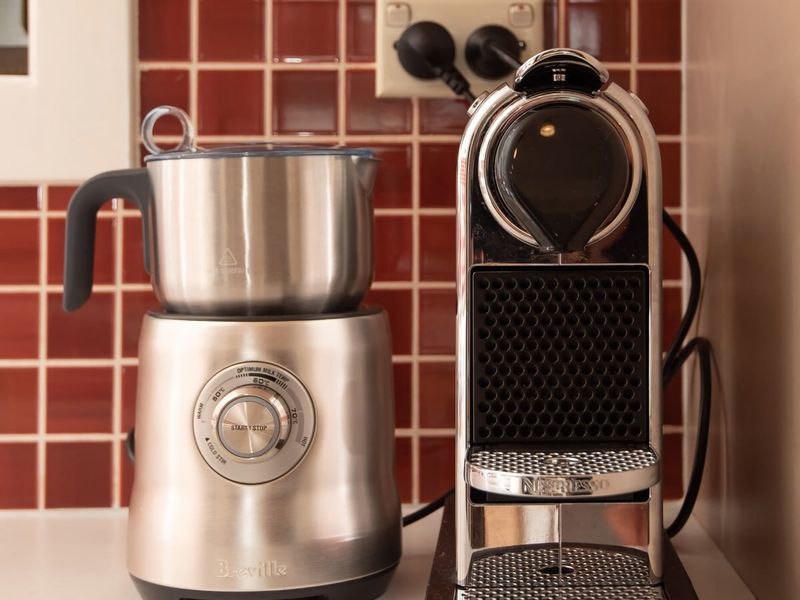 Ocean Views Walk to Malua Beach EV & Pet Friendly