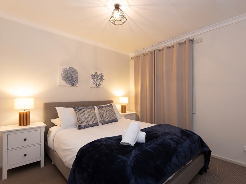 Ocean Views Walk to Malua Beach EV & Pet Friendly